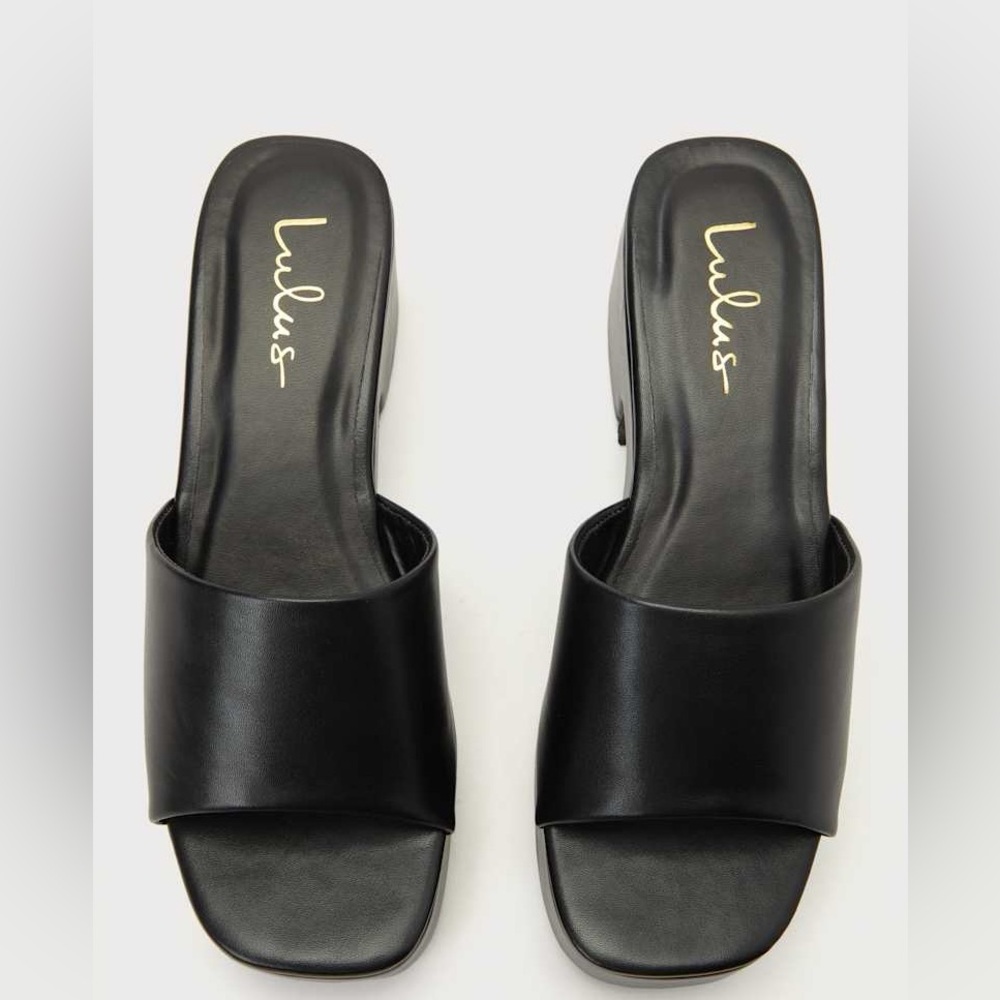 Never worn Lulus platforms size 8